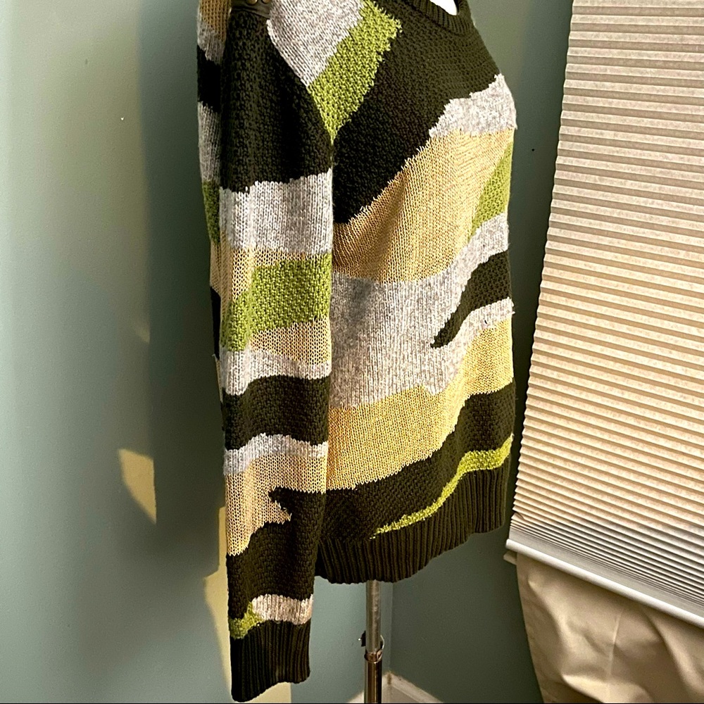 Multi-Colored And Patterned Sweater By Vince Camu… - image 4